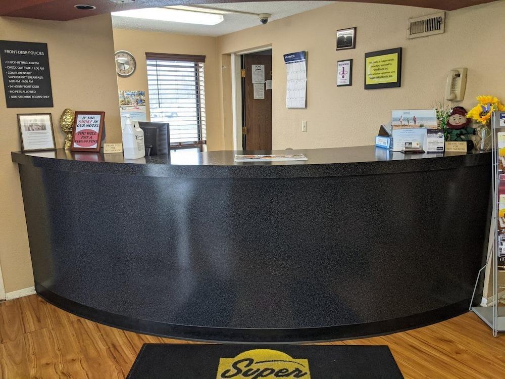 Super 8 By Wyndham Shelbyville Bagian luar foto